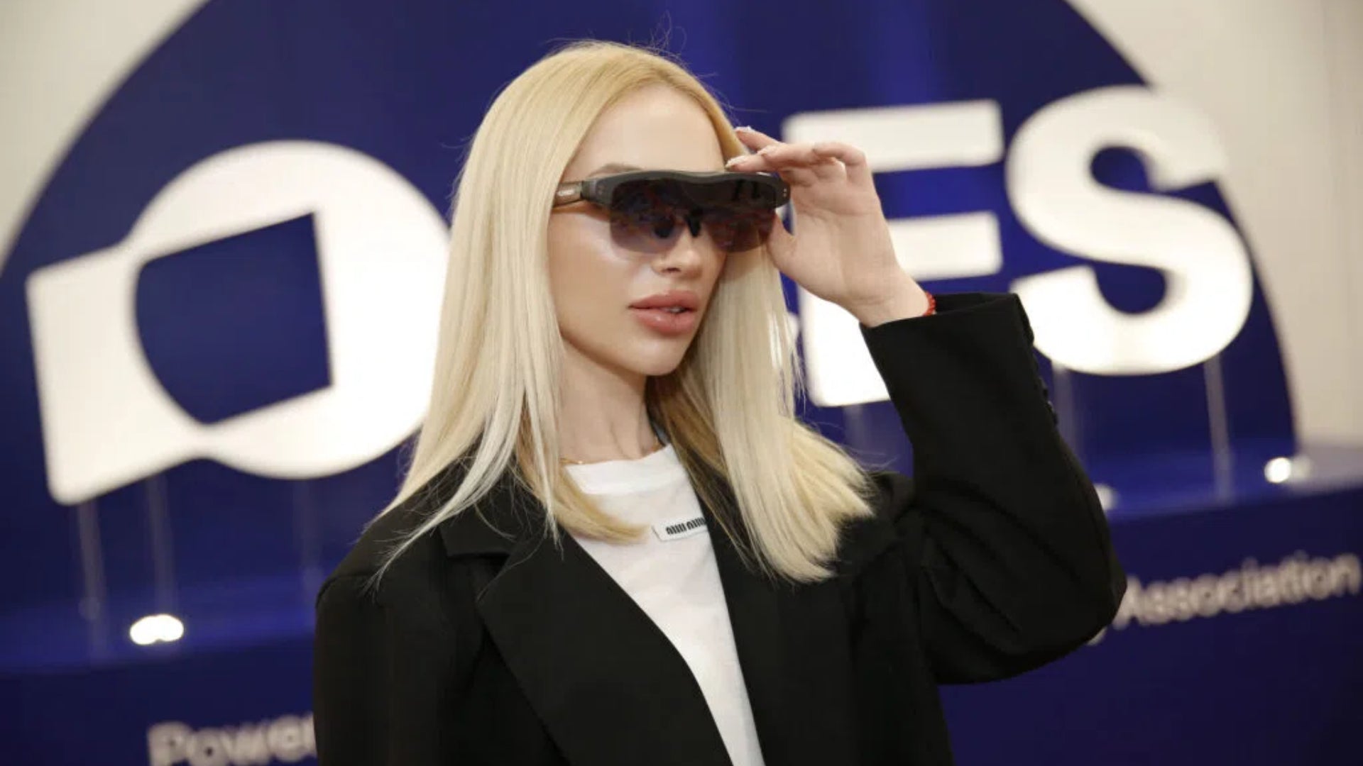 “Feels like wearing nothing — finally, AR glasses I can actually use daily!”